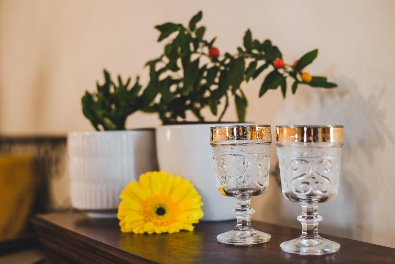 Tri Mudraca Inn Karanac Екстериор снимка